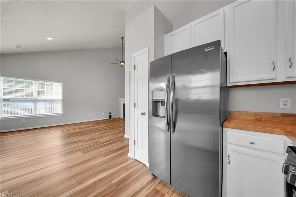 408 Holmes Blvd Boulevard Yorktown VA 23692