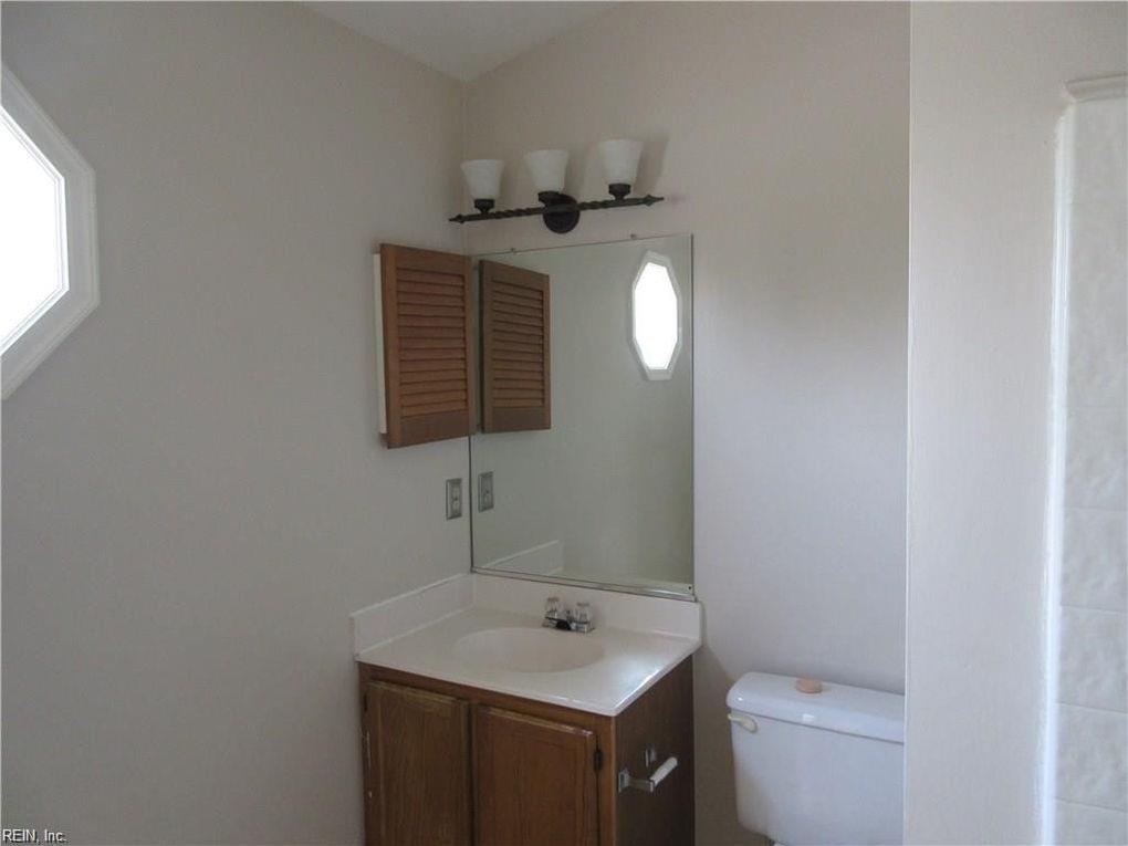 110 Foundry Court Yorktown VA 23693