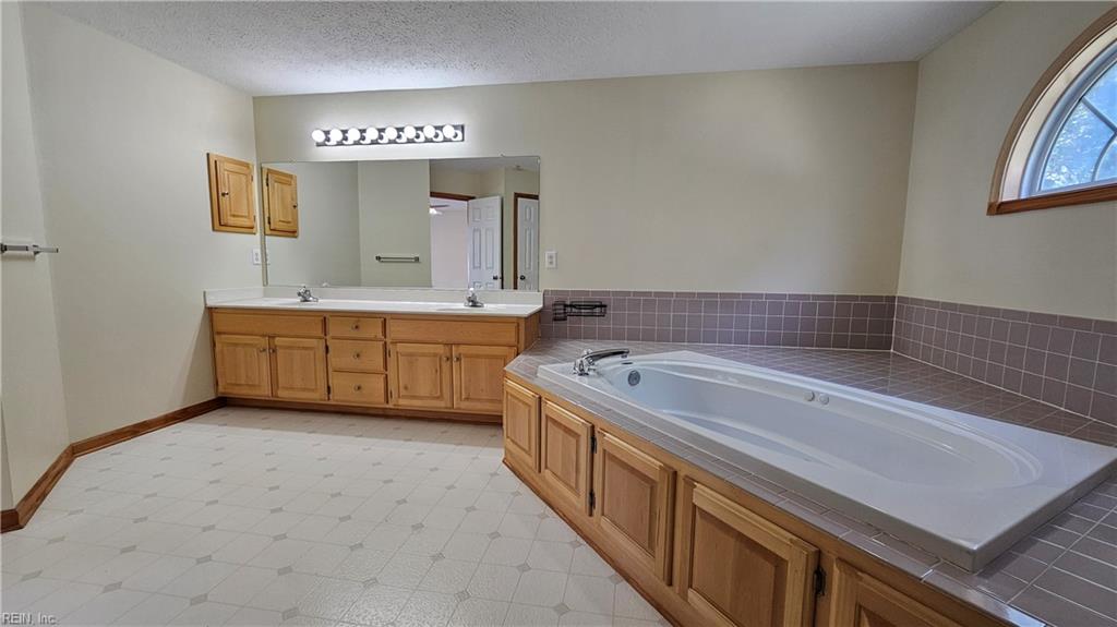 211 Tallyho Drive Yorktown VA 23693