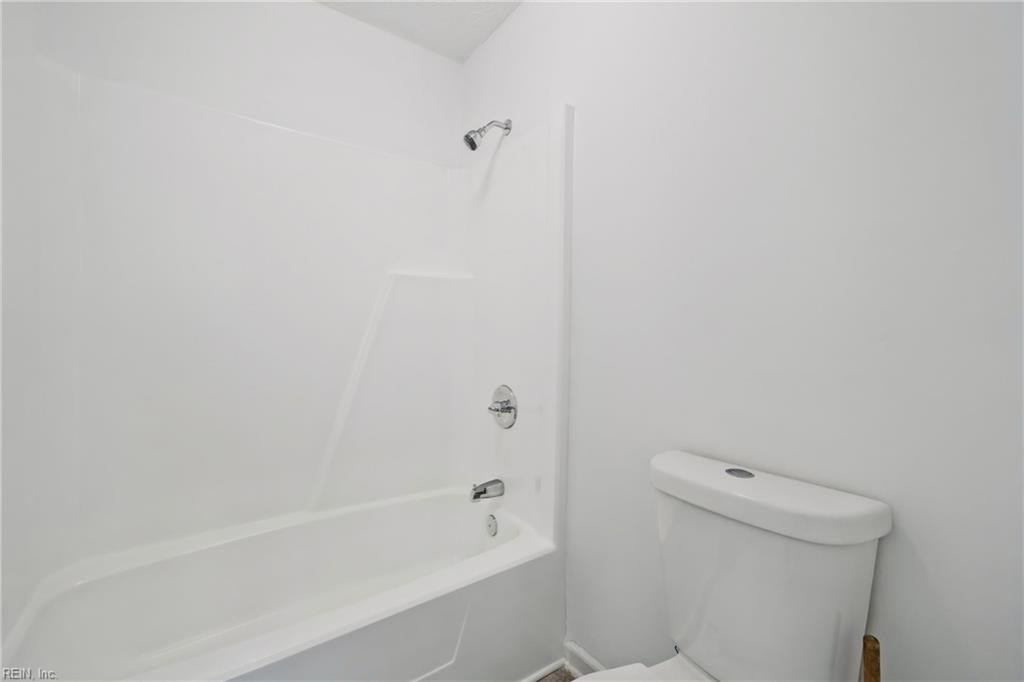 372 Circuit Lane Newport News VA 23608