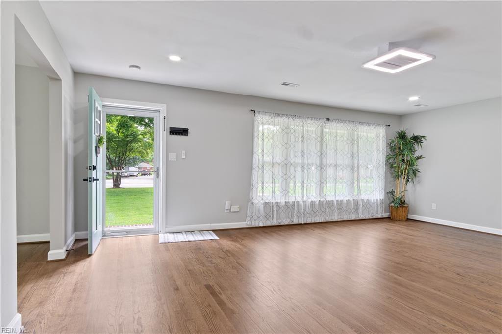 20 Atkins Lane Newport News VA 23602