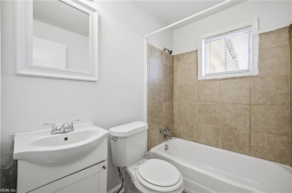 642 Dresden Drive Newport News VA 23601