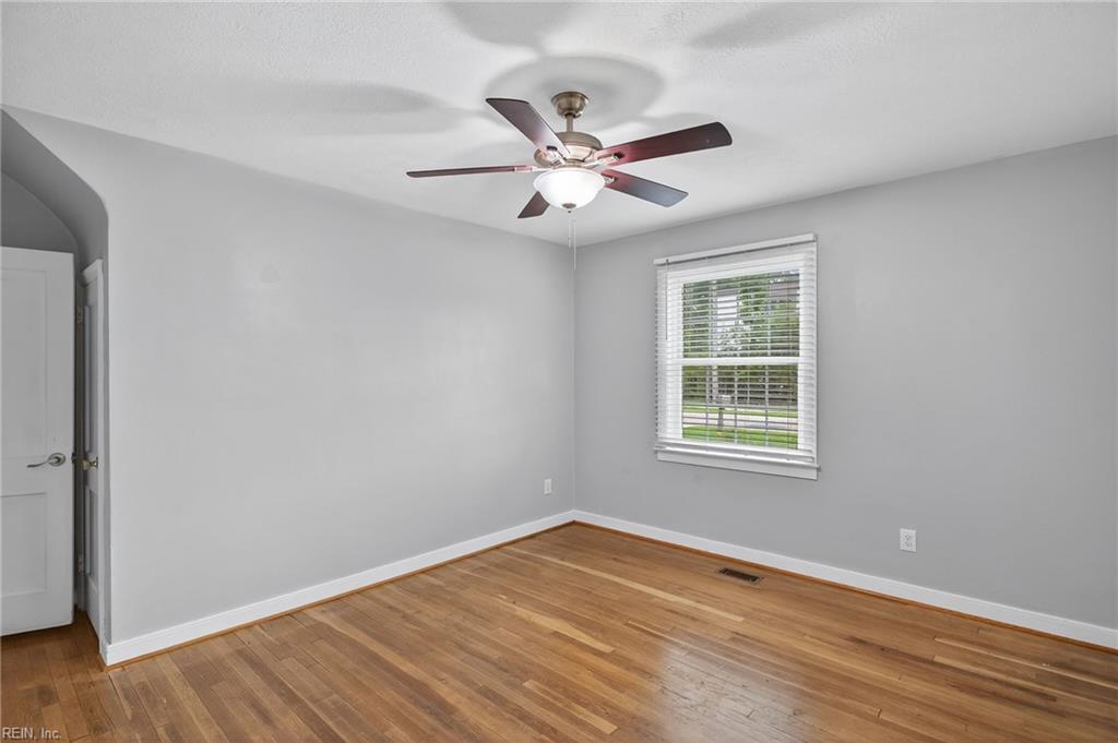 114 Battle Road Yorktown VA 23692