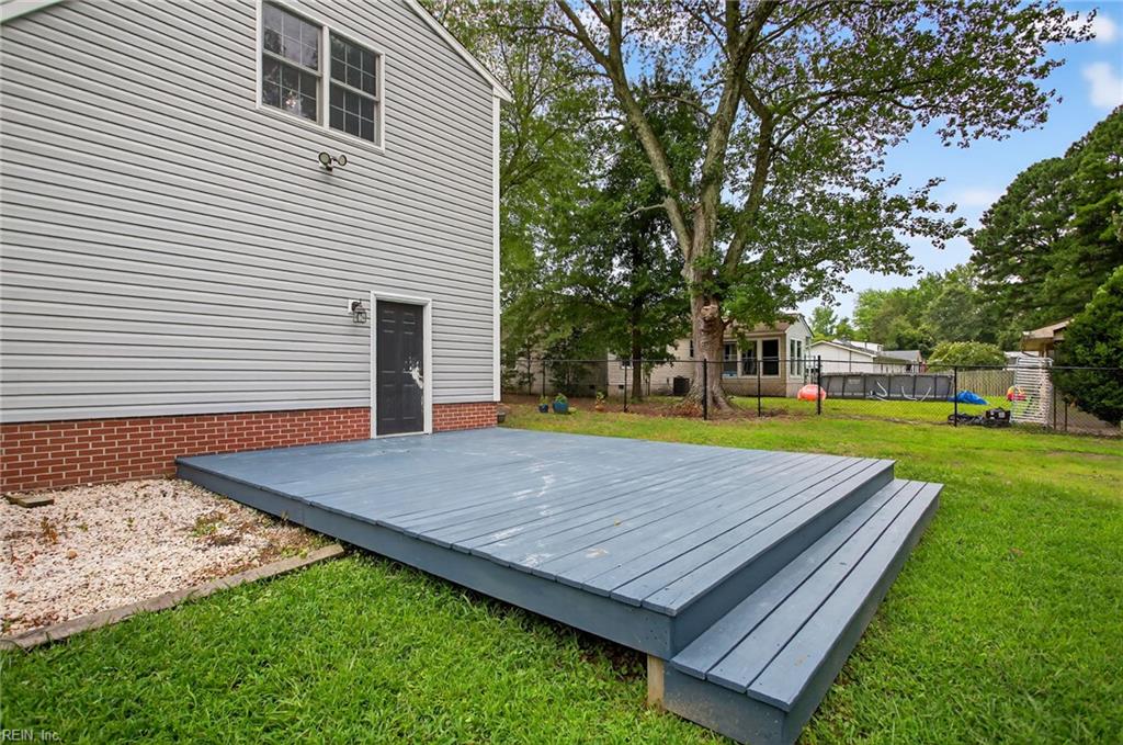 114 Battle Road Yorktown VA 23692