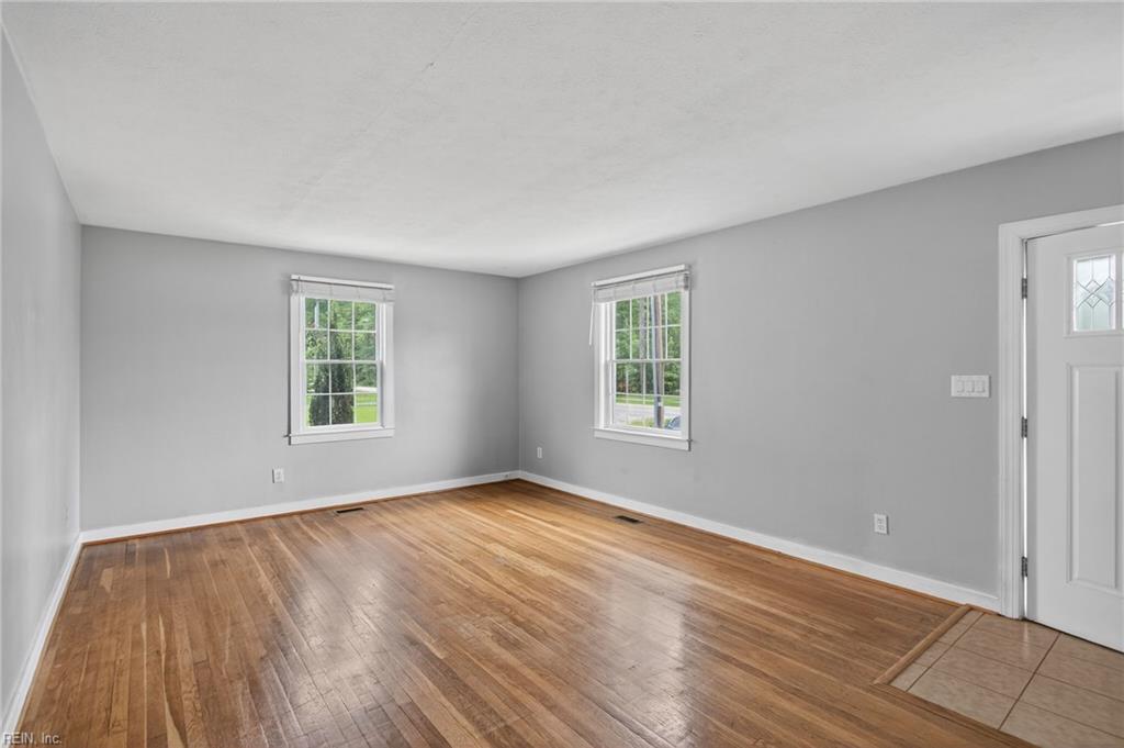 114 Battle Road Yorktown VA 23692