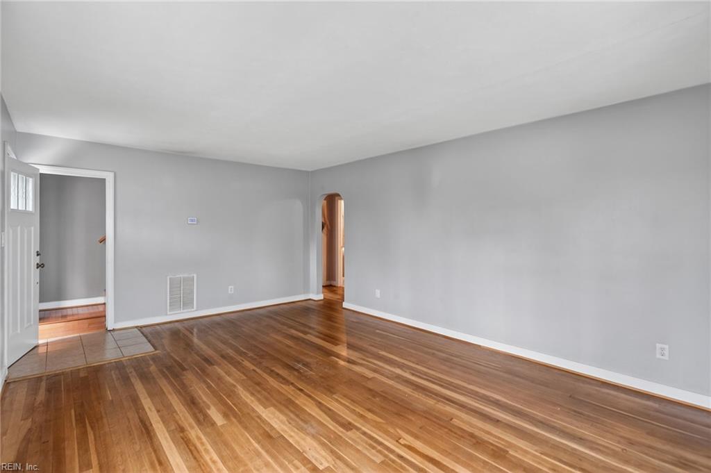 114 Battle Road Yorktown VA 23692
