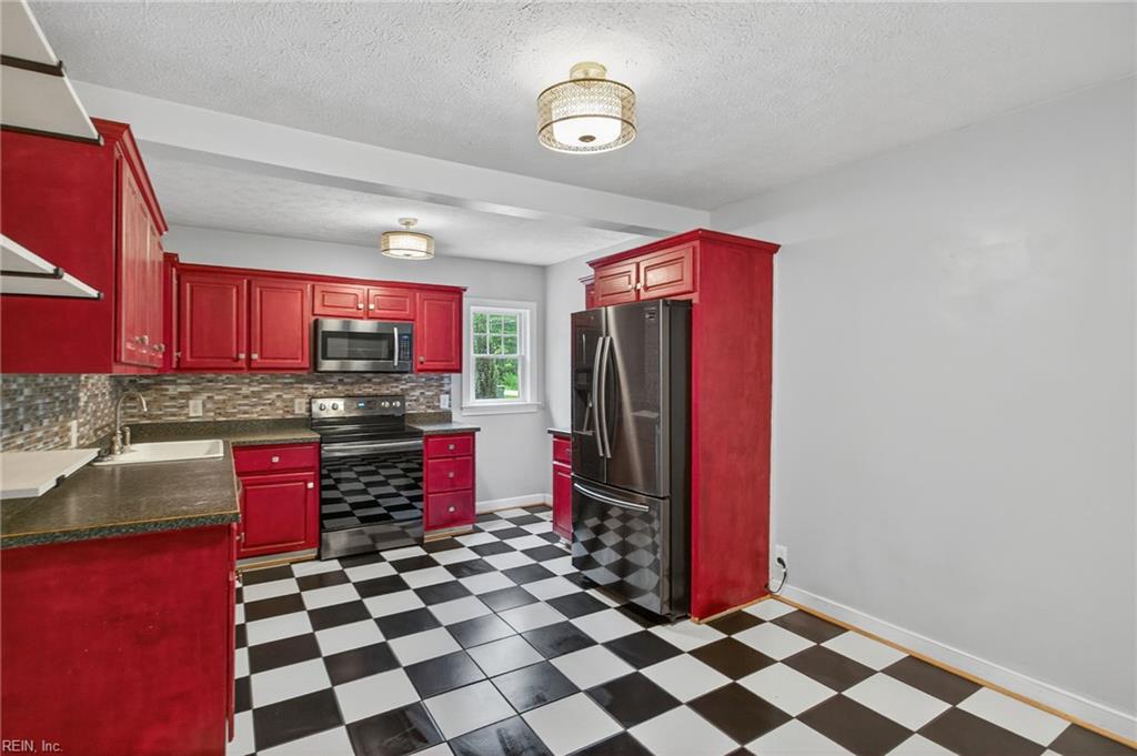 114 Battle Road Yorktown VA 23692