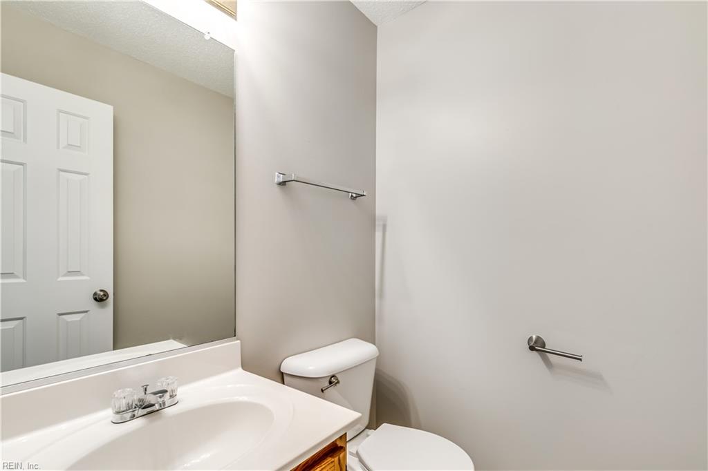 175 Rustling Oak Ridge Yorktown VA 23692