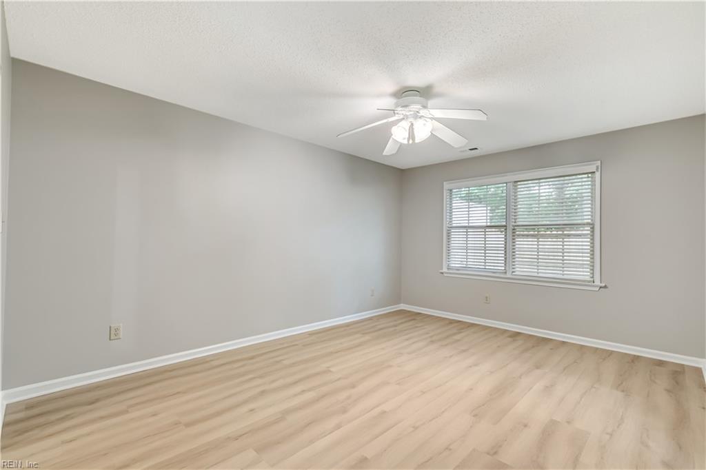 175 Rustling Oak Ridge Yorktown VA 23692