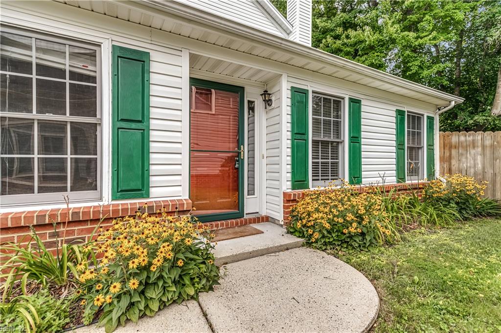 175 Rustling Oak Ridge Yorktown VA 23692