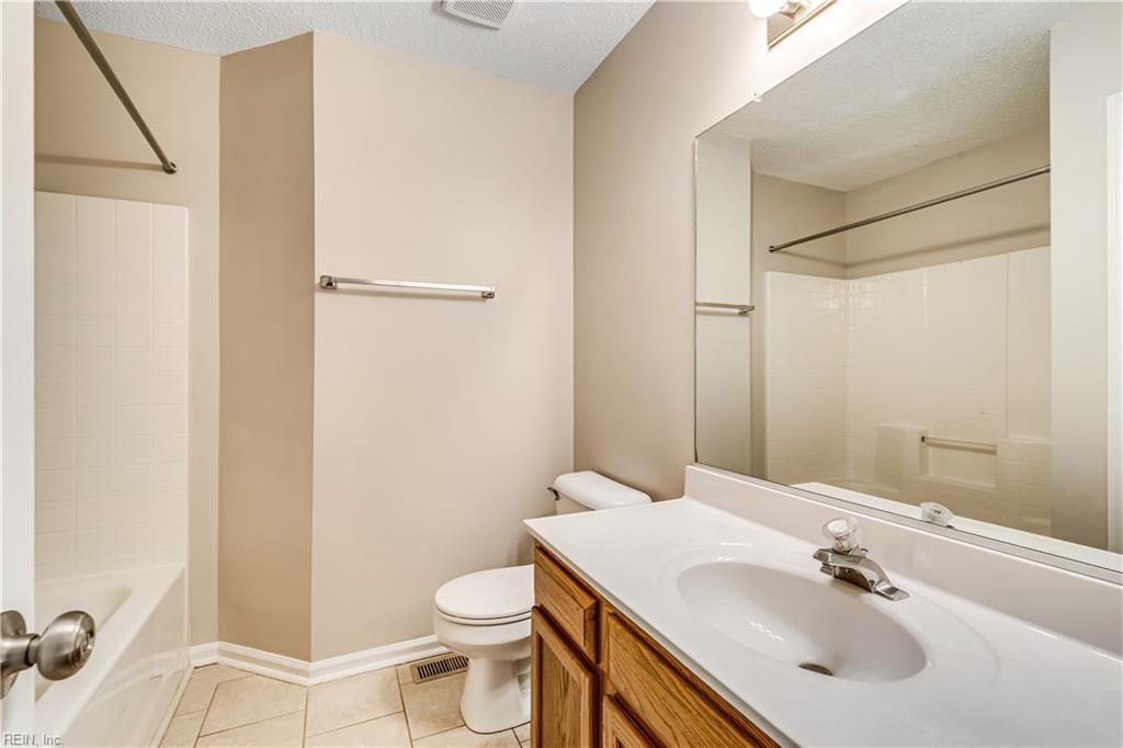 175 Rustling Oak Ridge Yorktown VA 23692