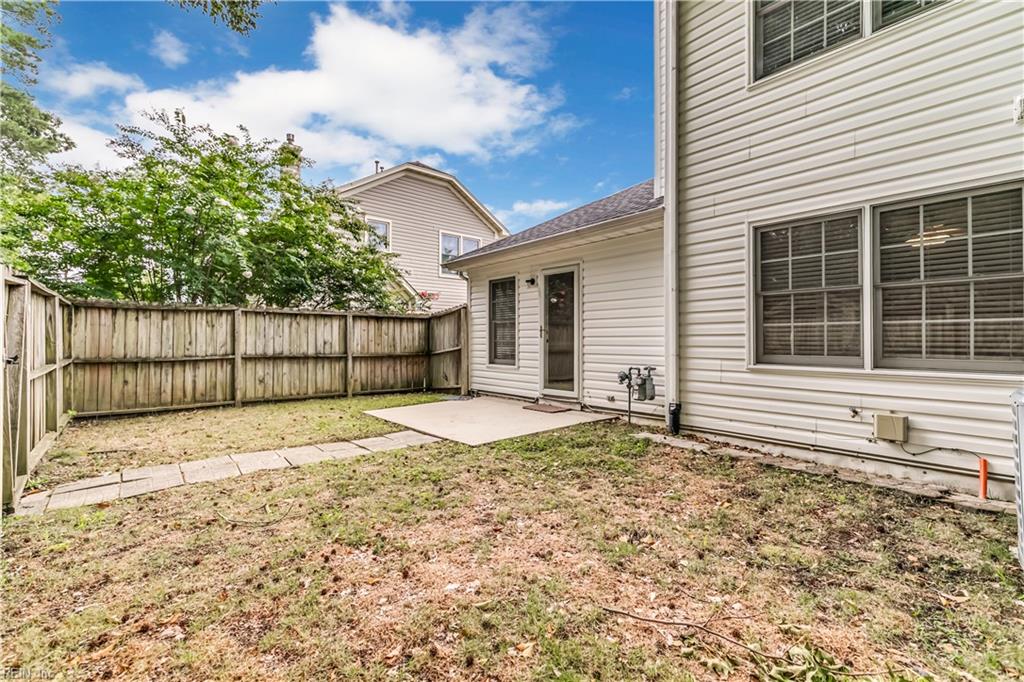 175 Rustling Oak Ridge Yorktown VA 23692