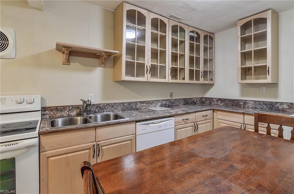 1126 44th Street Newport News VA 23607