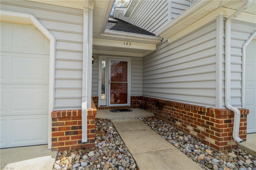 123 Songbird Trail Yorktown VA 23692