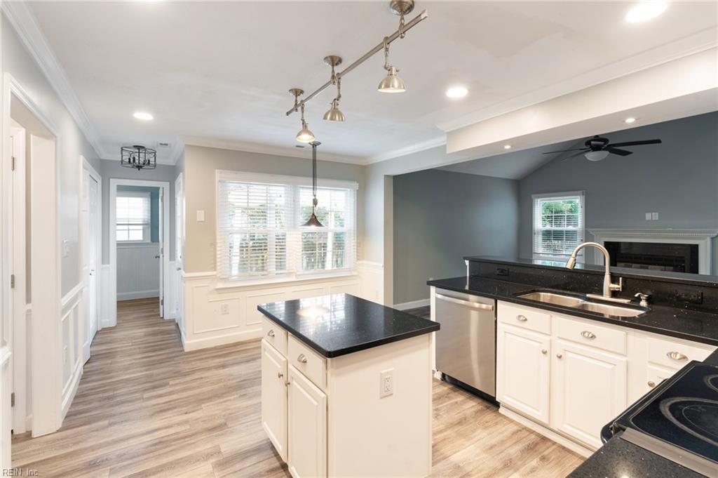 412 Peachtree Lane Yorktown VA 23693