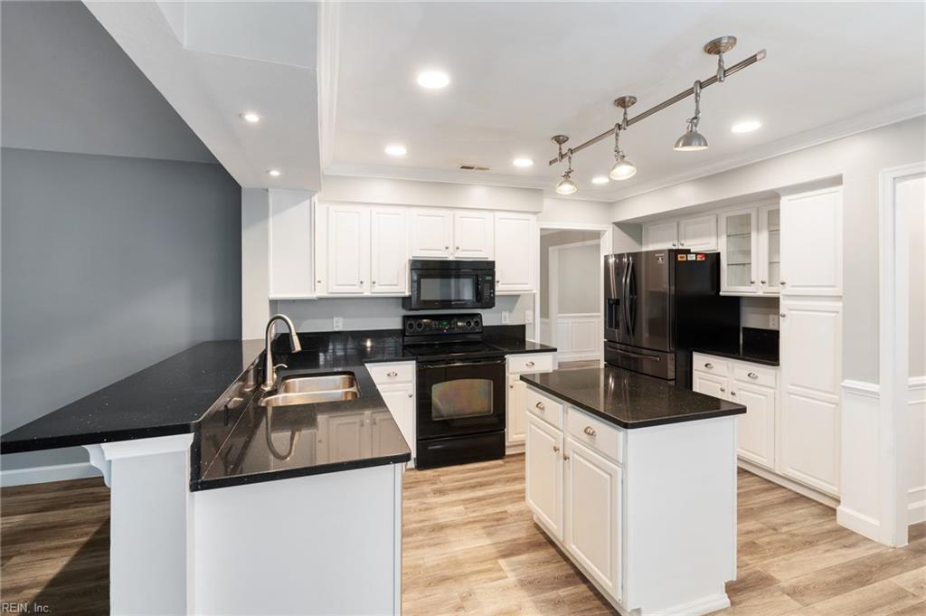 412 Peachtree Lane Yorktown VA 23693