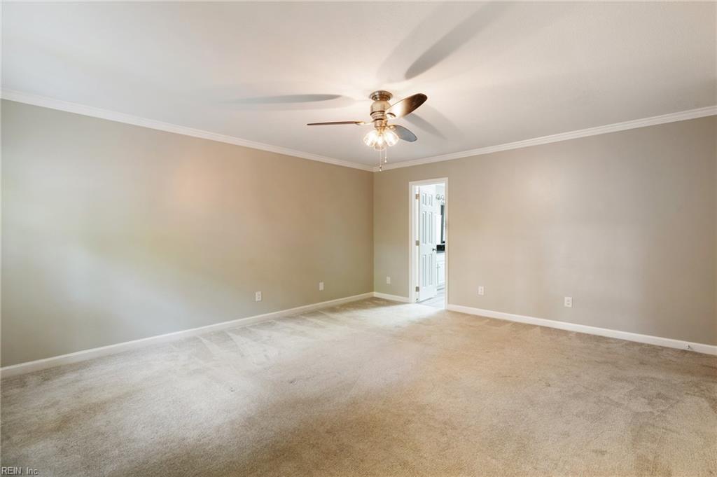 412 Peachtree Lane Yorktown VA 23693