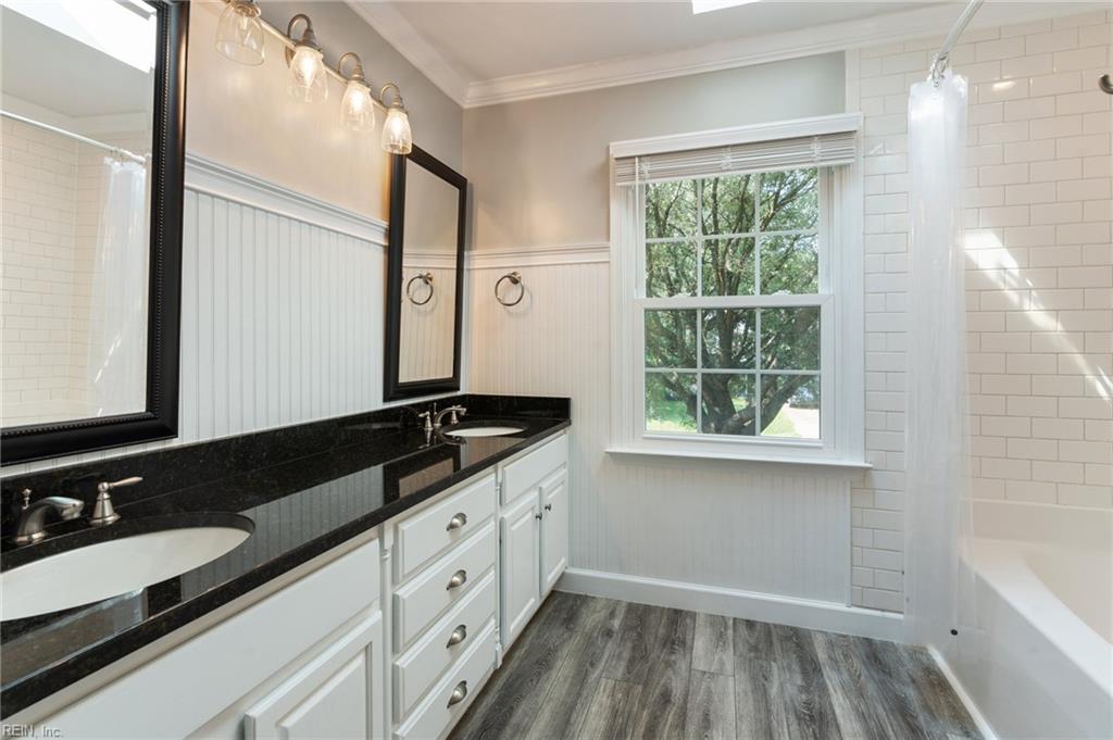 412 Peachtree Lane Yorktown VA 23693