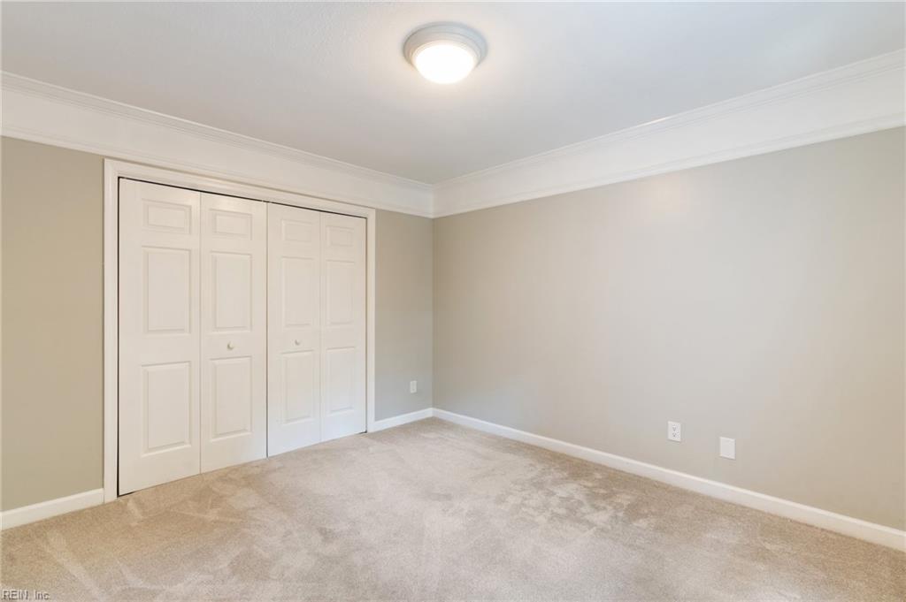 412 Peachtree Lane Yorktown VA 23693