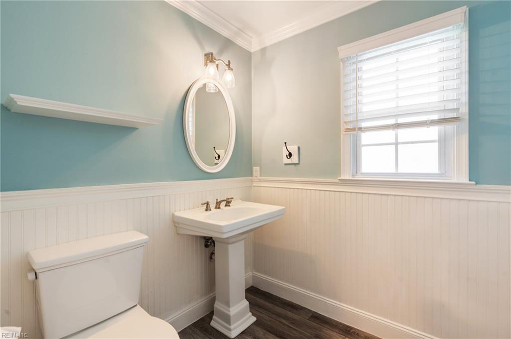 412 Peachtree Lane Yorktown VA 23693