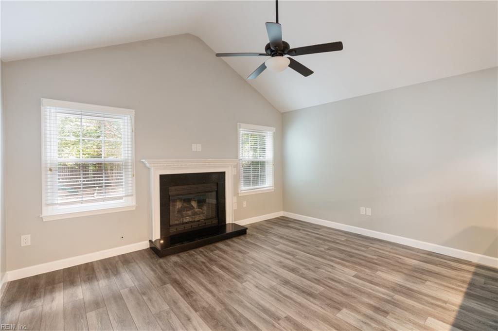 412 Peachtree Lane Yorktown VA 23693