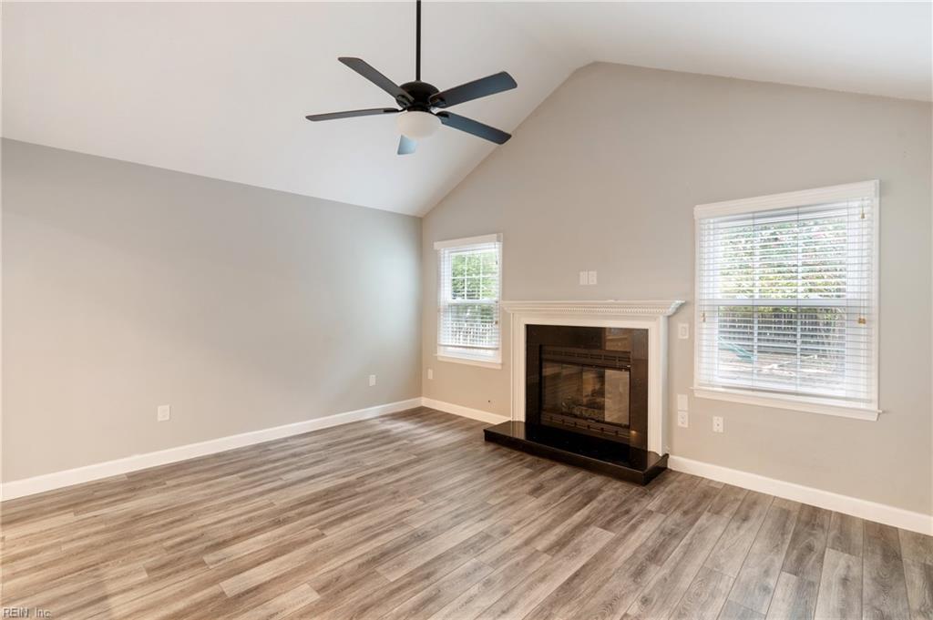 412 Peachtree Lane Yorktown VA 23693