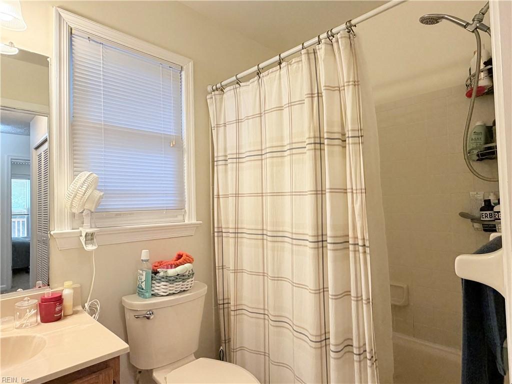 202 Sheffield Lane Yorktown VA 23693