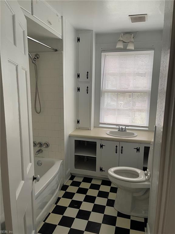 207 Ferguson Avenue Newport News VA 23601