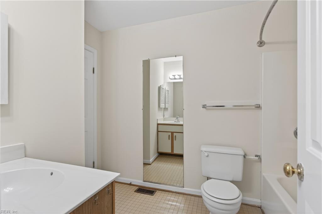 227 Ashridge Lane Newport News VA 23602