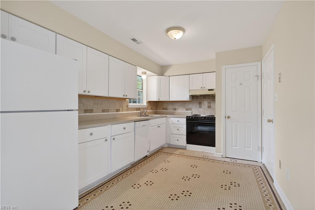 227 Ashridge Lane Newport News VA 23602