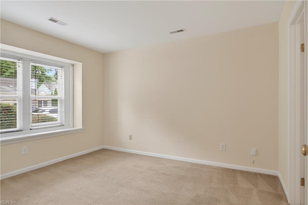 227 Ashridge Lane Newport News VA 23602