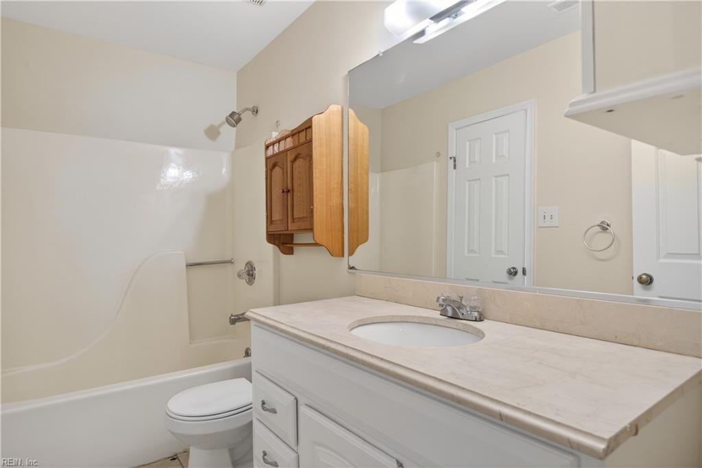 227 Ashridge Lane Newport News VA 23602