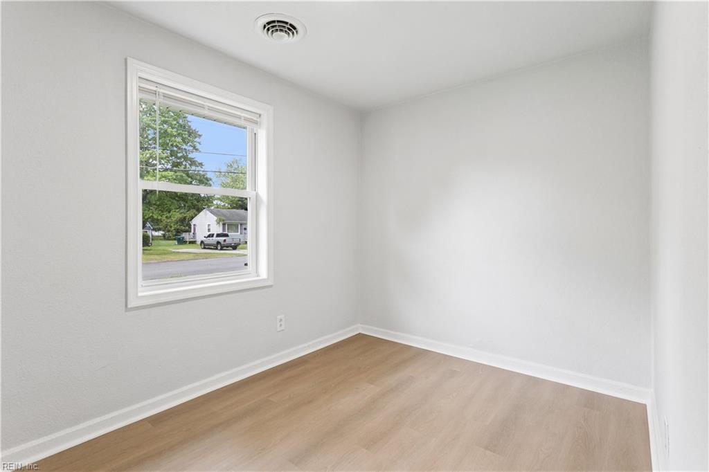 11 Woodhaven Road Newport News VA 23608