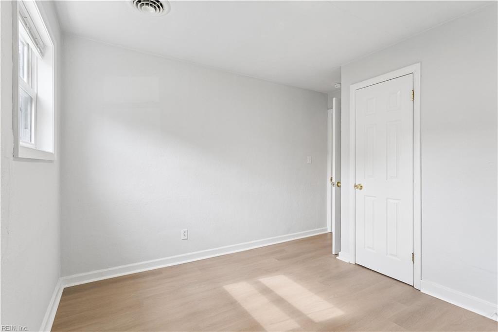 11 Woodhaven Road Newport News VA 23608