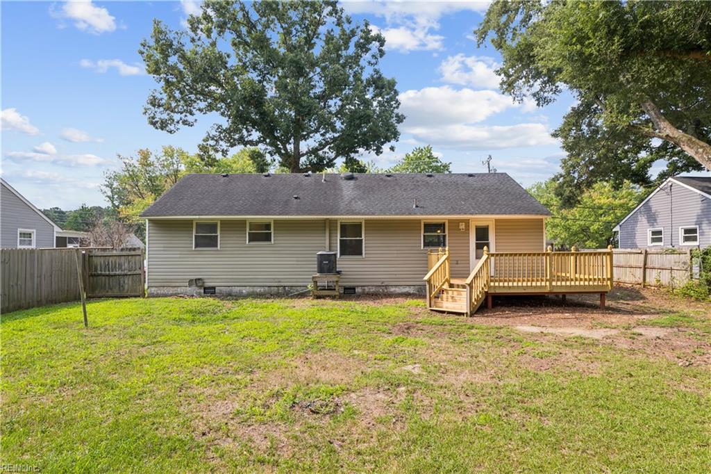 11 Woodhaven Road Newport News VA 23608