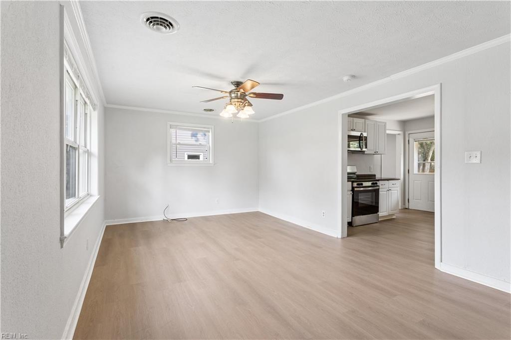 11 Woodhaven Road Newport News VA 23608