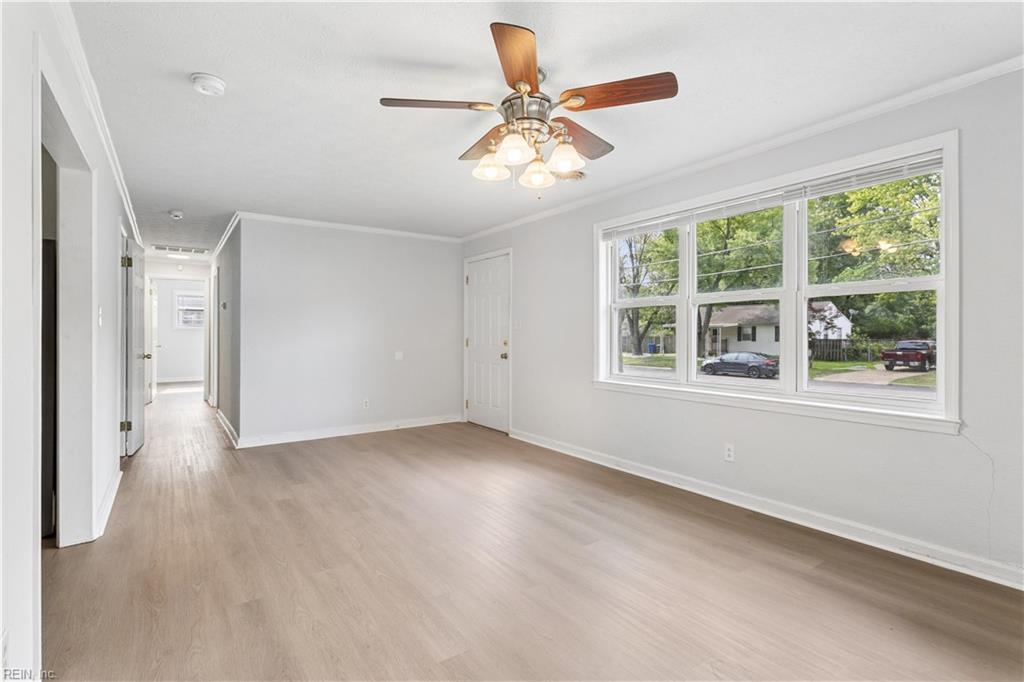 11 Woodhaven Road Newport News VA 23608
