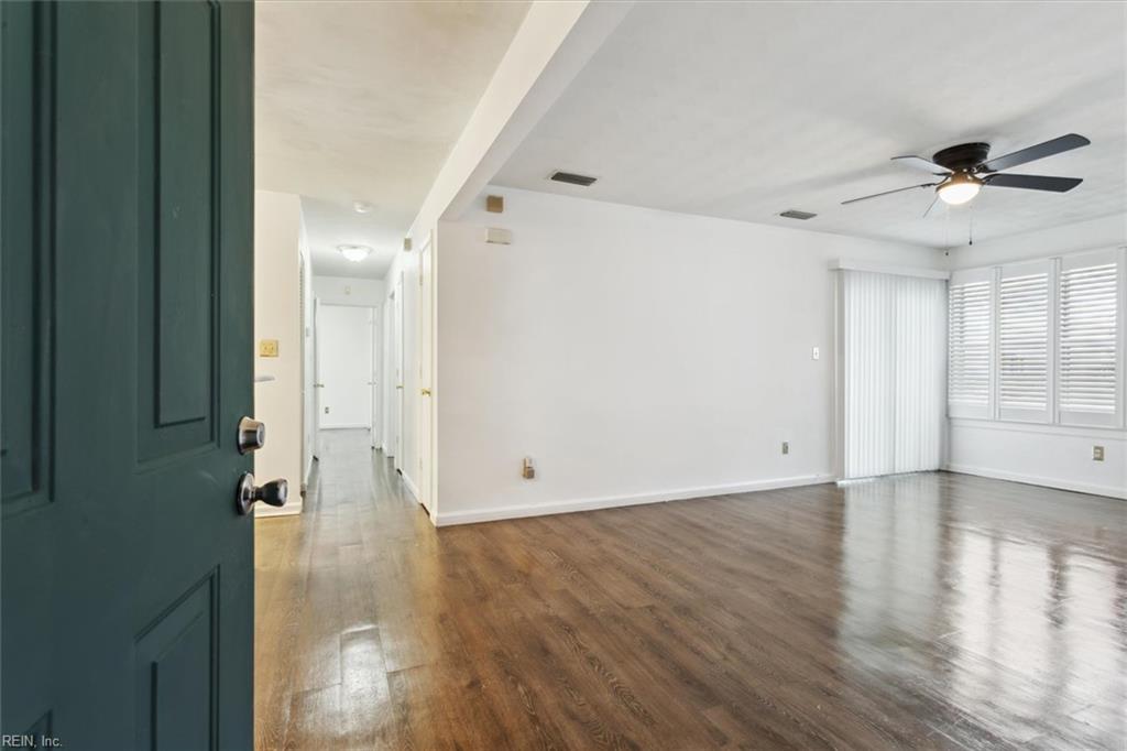 3959 Horse Run Glen Newport News VA 23602