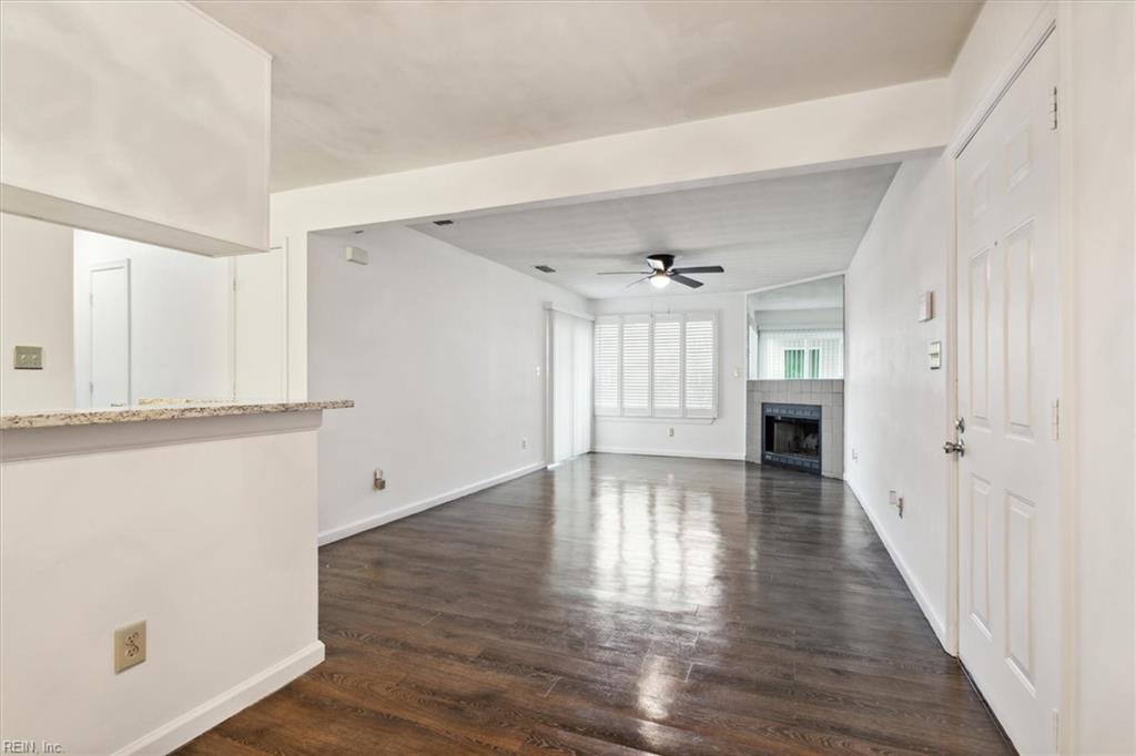 3959 Horse Run Glen Newport News VA 23602