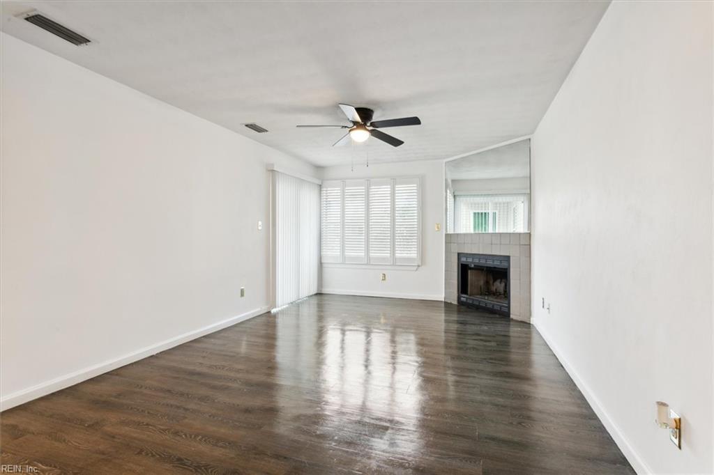 3959 Horse Run Glen Newport News VA 23602