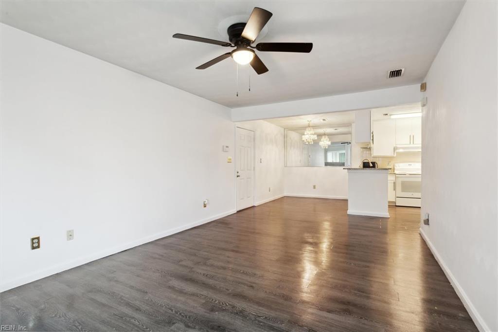 3959 Horse Run Glen Newport News VA 23602