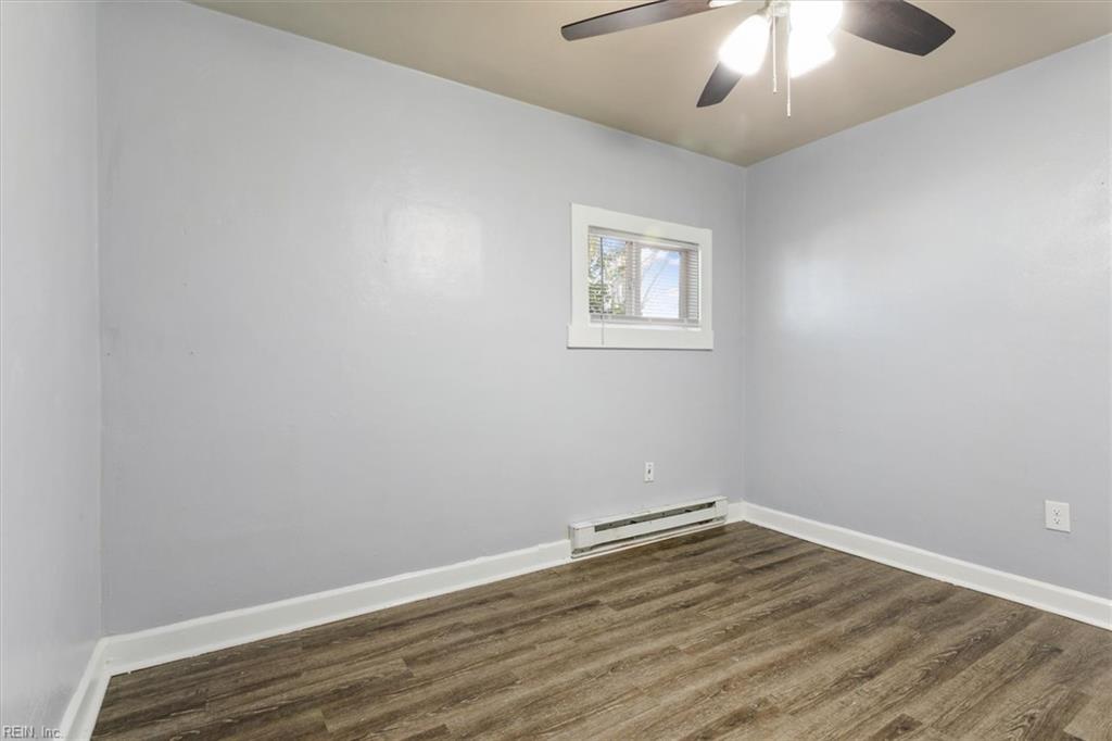 222 Woodhaven Road Newport News VA 23608