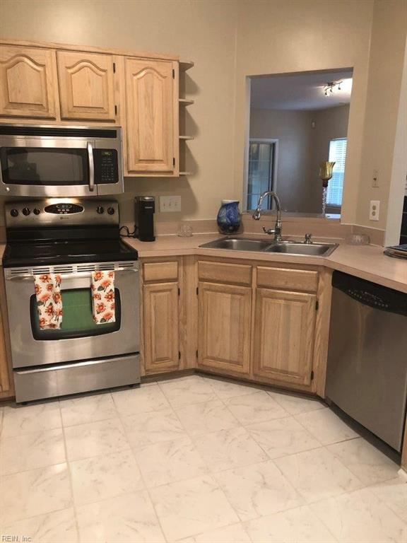 820 E Willow Point Place Newport News VA 23602