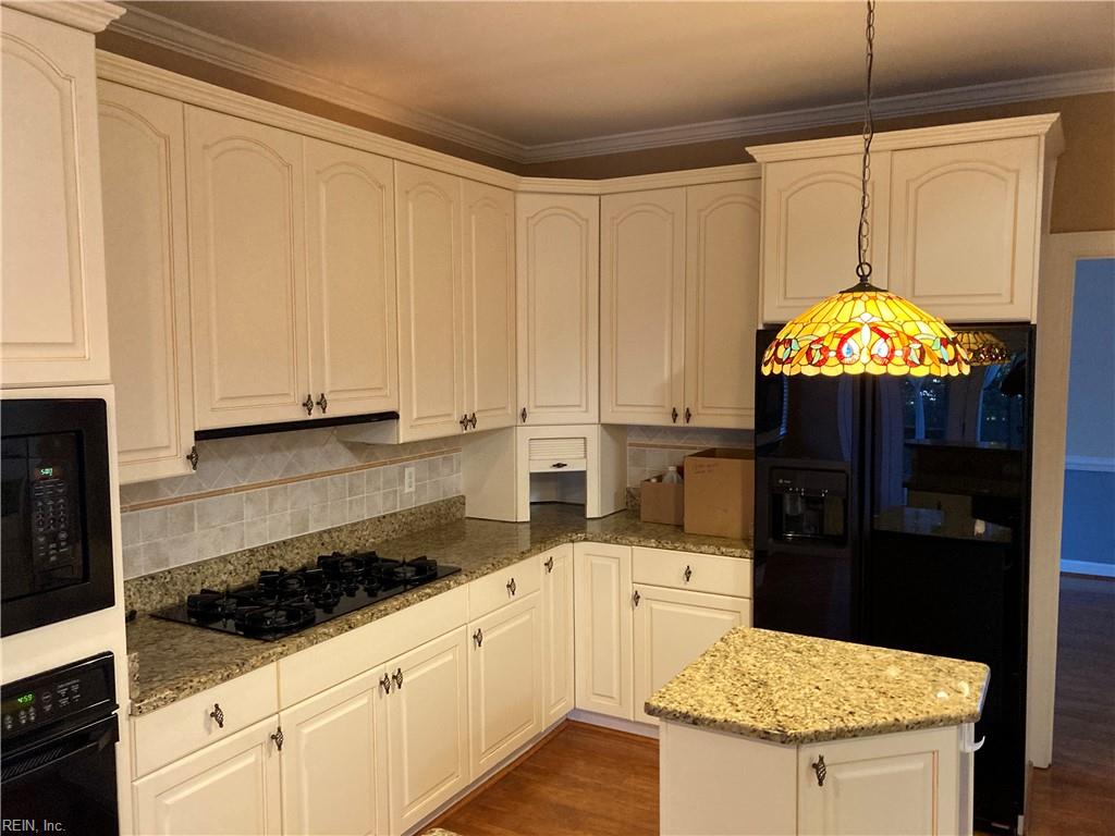 305 Fairway Lane Yorktown VA 23693