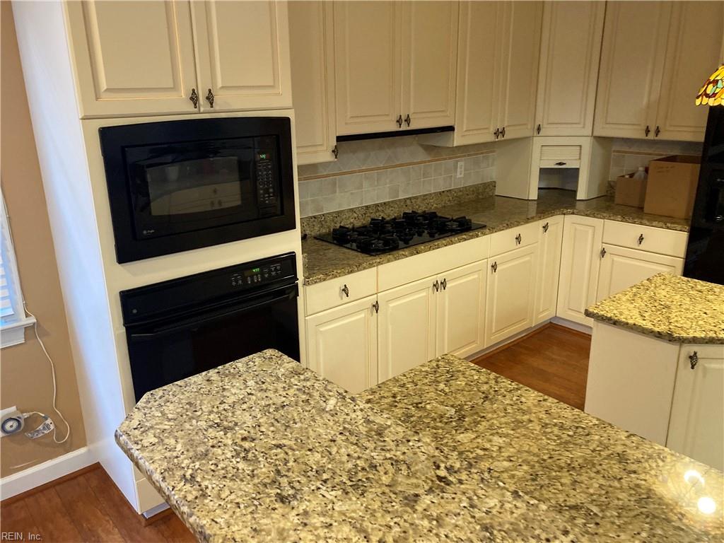 305 Fairway Lane Yorktown VA 23693