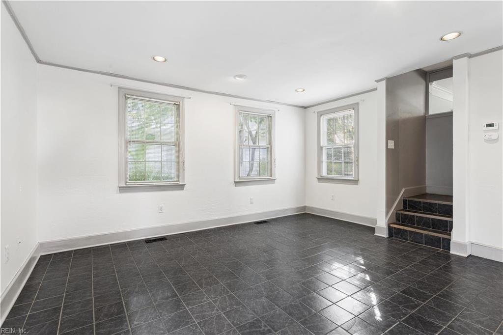 85 Hopkins Street Newport News VA 23601