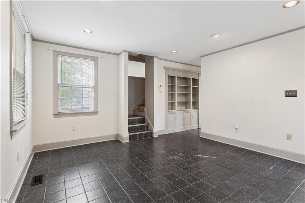 85 Hopkins Street Newport News VA 23601