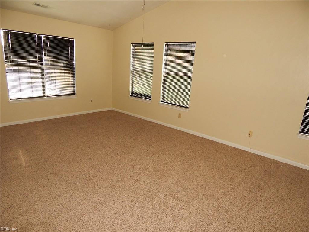 307 Ferguson Bend Yorktown VA 23693