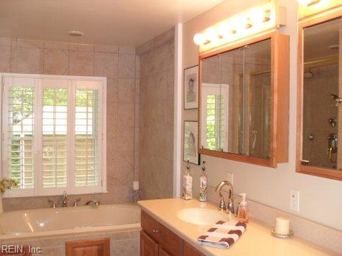 106 Lakeview Drive Yorktown VA 23692