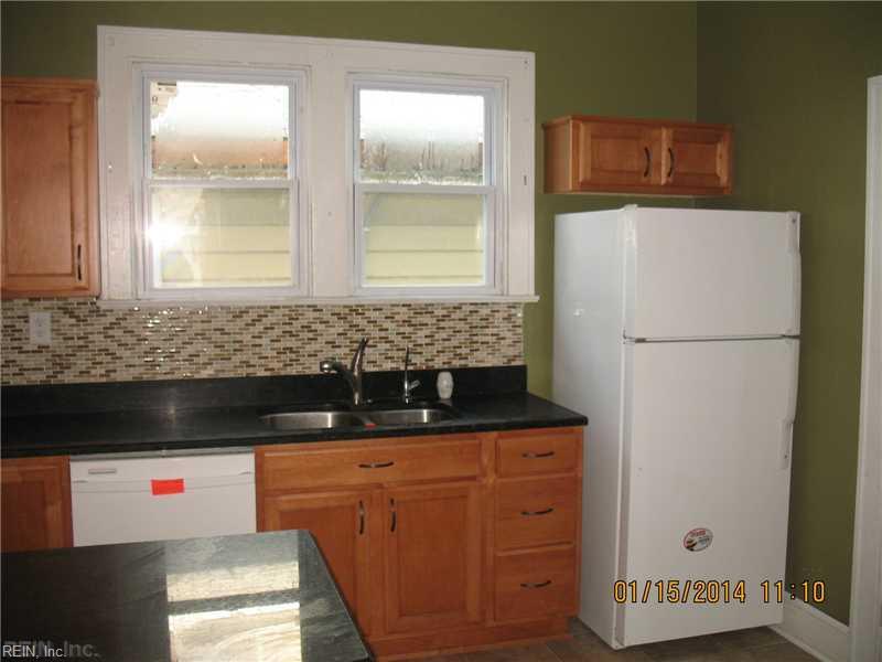 3209 Roanoke Avenue Newport News VA 23607